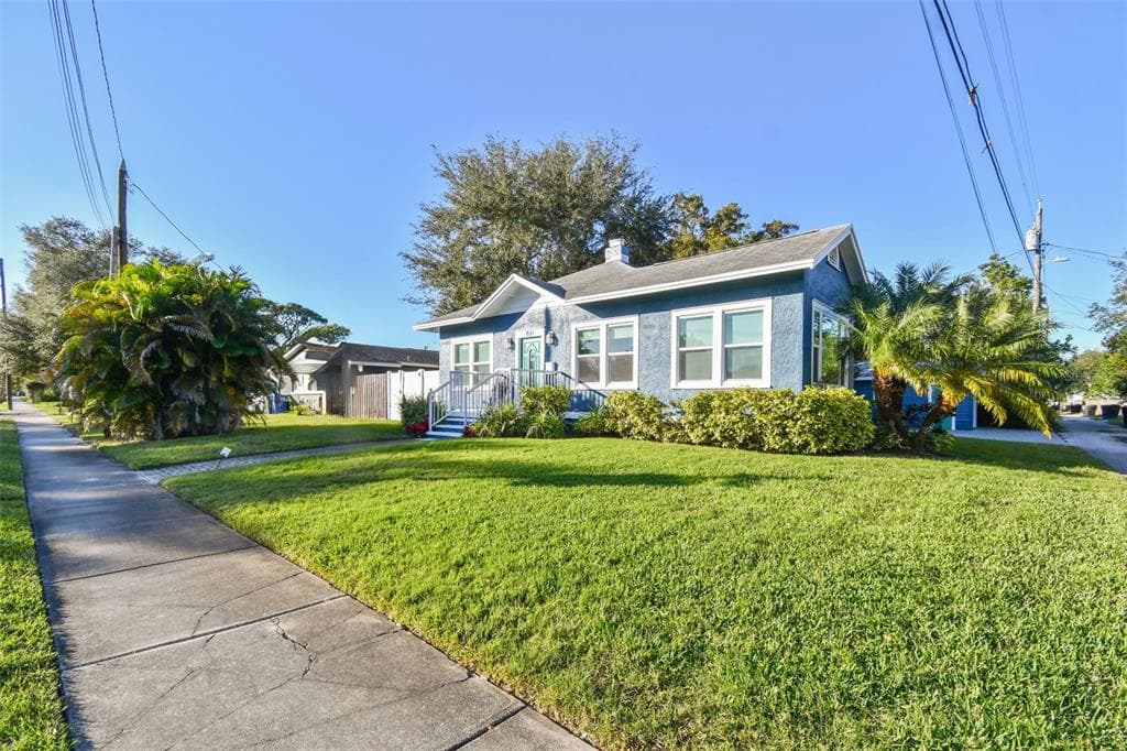 1021 32ND AVENUE N ST PETERSBURG, FL 33704