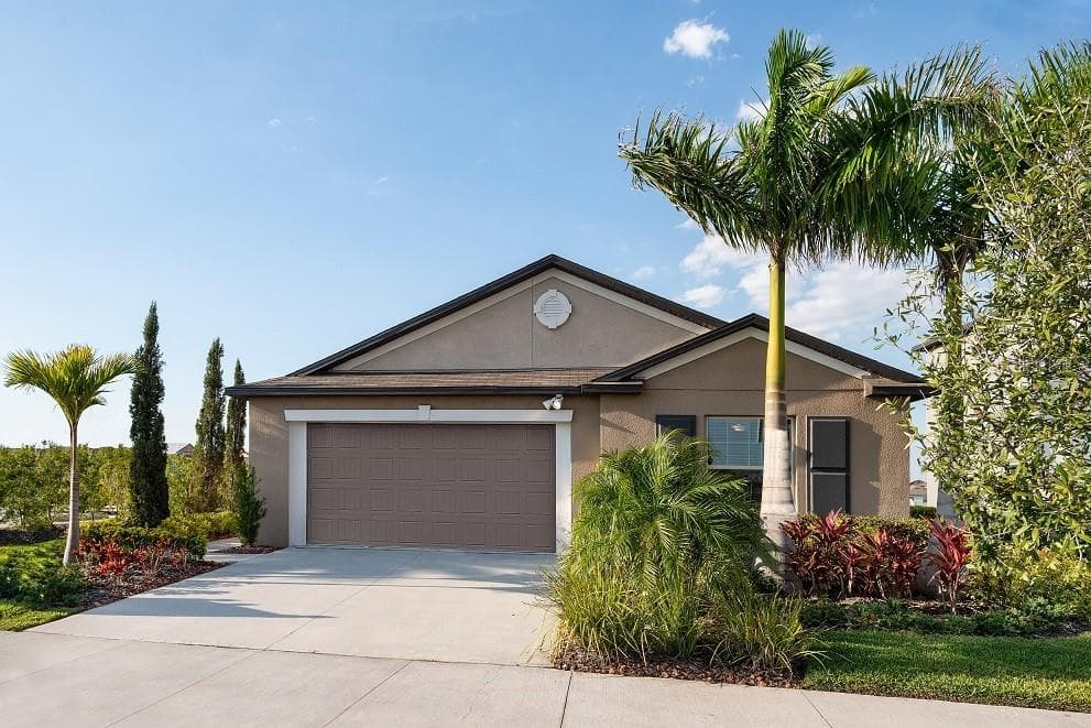 1886 RED LOOP LAKELAND, FL 33805