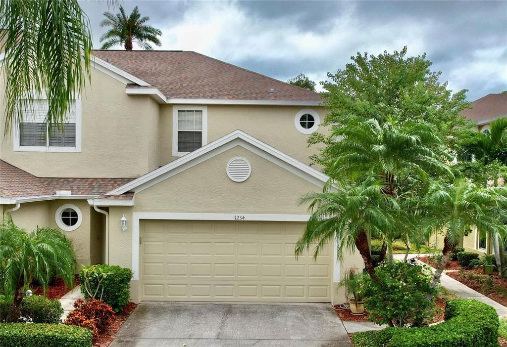 11234 KAPOK GRAND CIRCLE MADEIRA BEACH, FL 33708