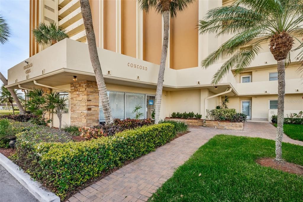 4525 COVE CIRCLE UNIT 101 ST PETERSBURG, FL 33708
