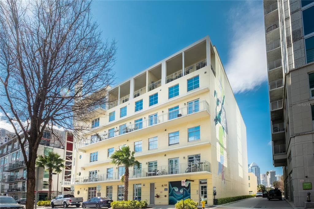 1212 E WHITING STREET UNIT 306 TAMPA, FL 33602