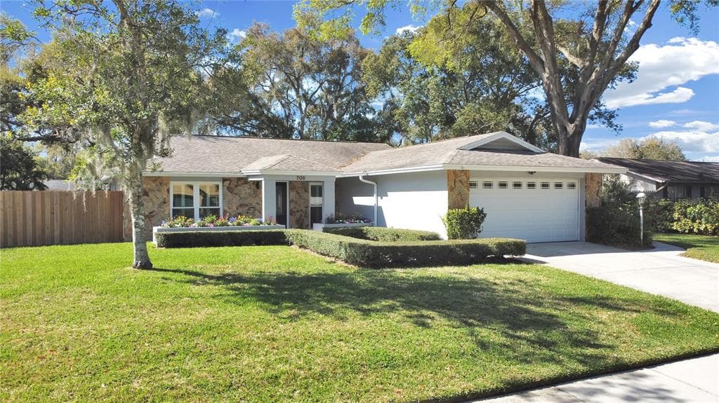 706 OLD DARBY STREET SEFFNER, FL 33584