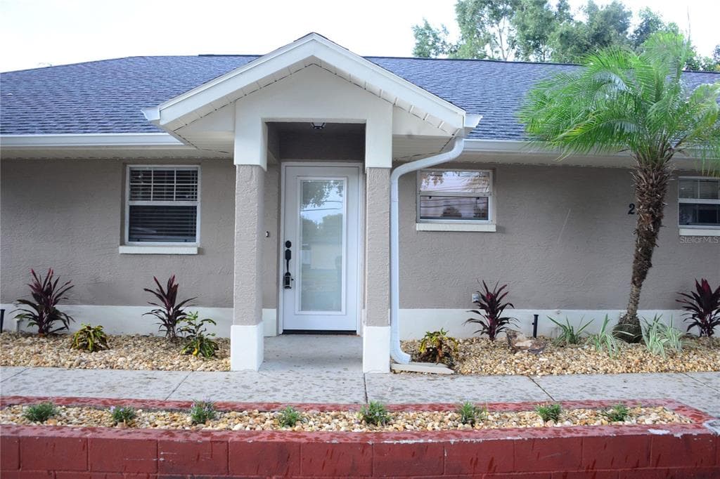 2703 W TAMPA BAY BOULEVARD UNIT A TAMPA, FL 33607