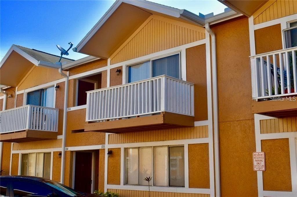 5201 S MACDILL AVENUE UNIT 205 TAMPA, FL 33611