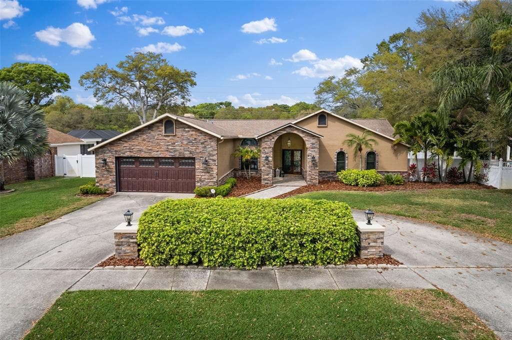 12289 OAKS LANE
