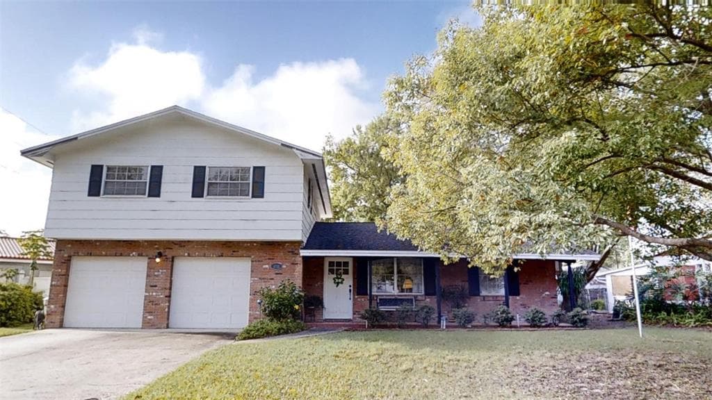 2732 BEL AIRE CIRCLE TAMPA, FL 33614