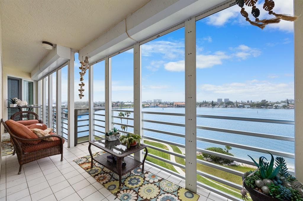 7862 SAILBOAT KEY BOULEVARD S UNIT 604 SOUTH PASADENA, FL 33707