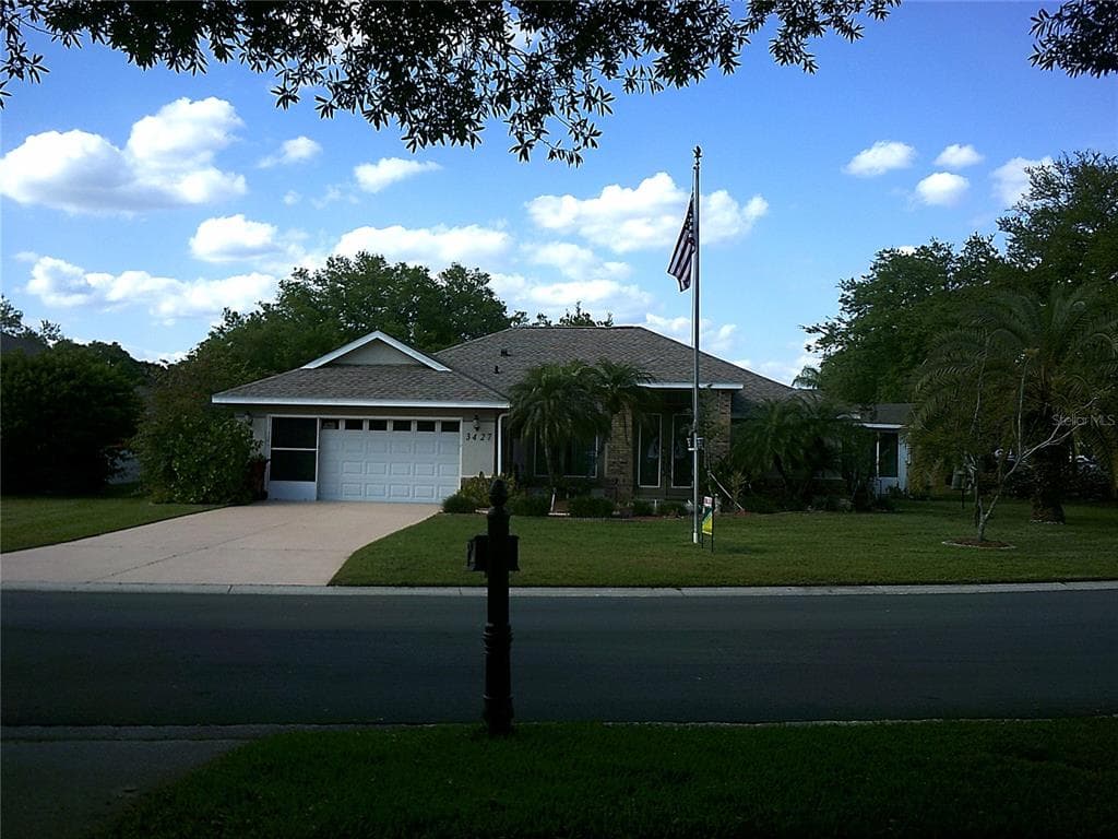 3427 SILVER MEADOW WAY PLANT CITY, FL 33566