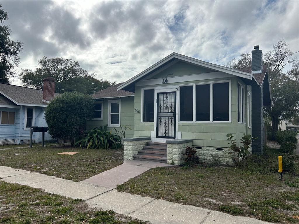 620 15TH STREET N