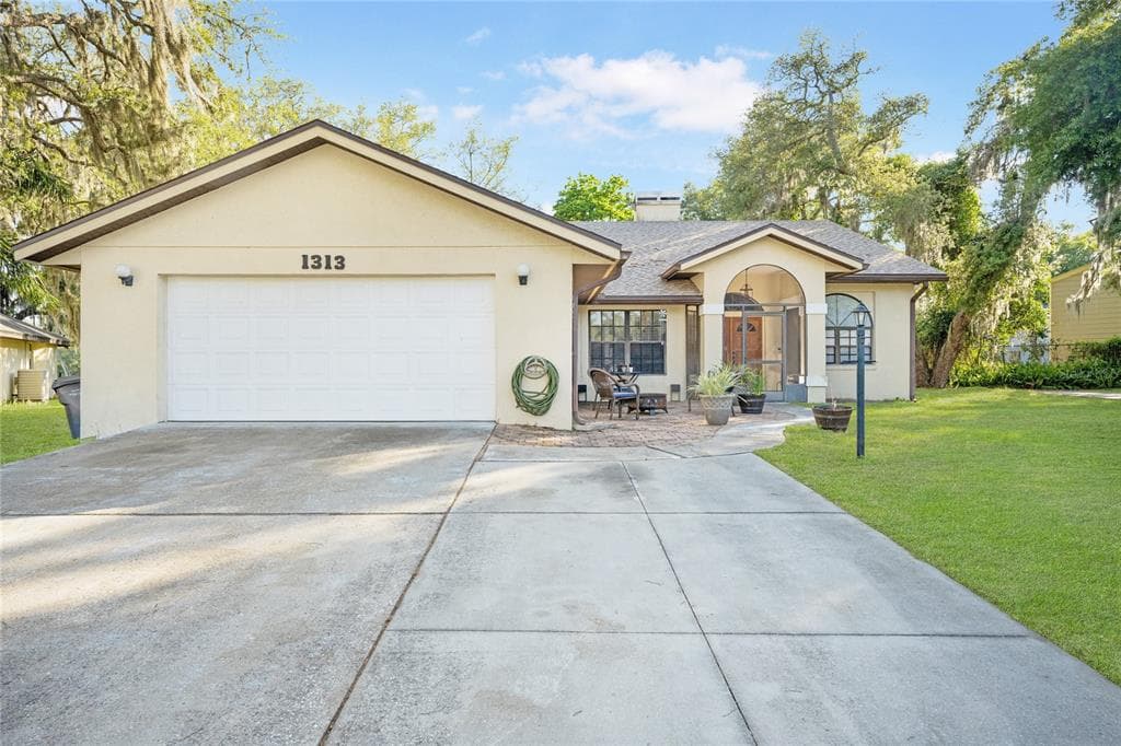1313 COVEY CIRCLE S LAKELAND, FL 33809