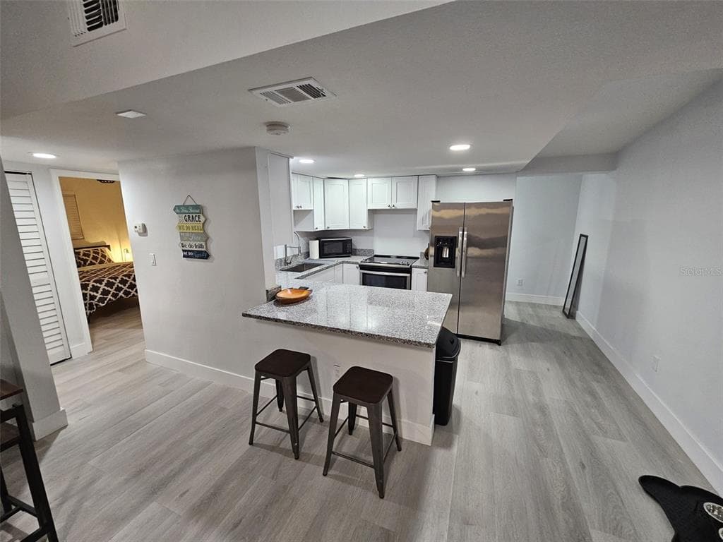 1953 W SKYLINE DRIVE UNIT B CLEARWATER, FL 33763