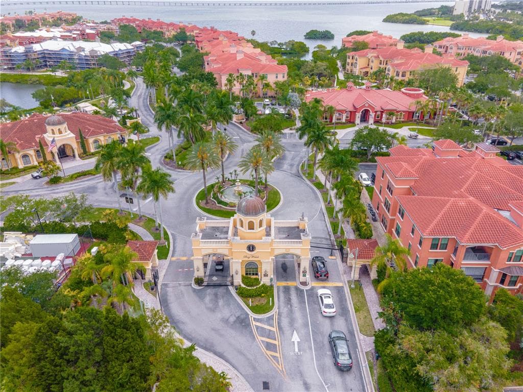 2715 VIA CAPRI UNIT 728 CLEARWATER, FL 33764