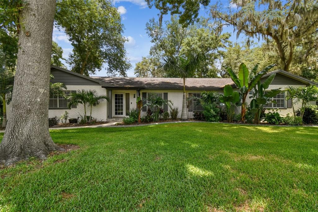 126 LAUREL TREE WAY