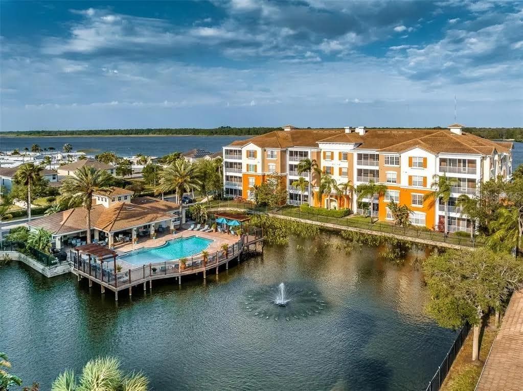 7903 SEMINOLE BOULEVARD UNIT 2208 SEMINOLE, FL 33772