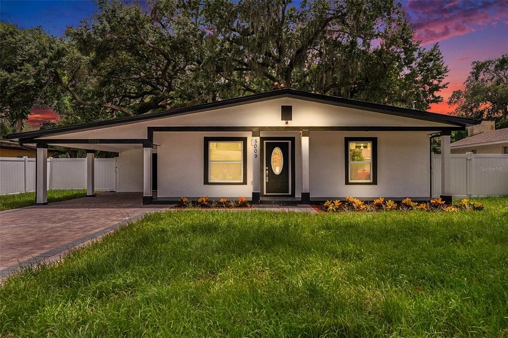 5009 E CLUSTER AVENUE TAMPA, FL 33617