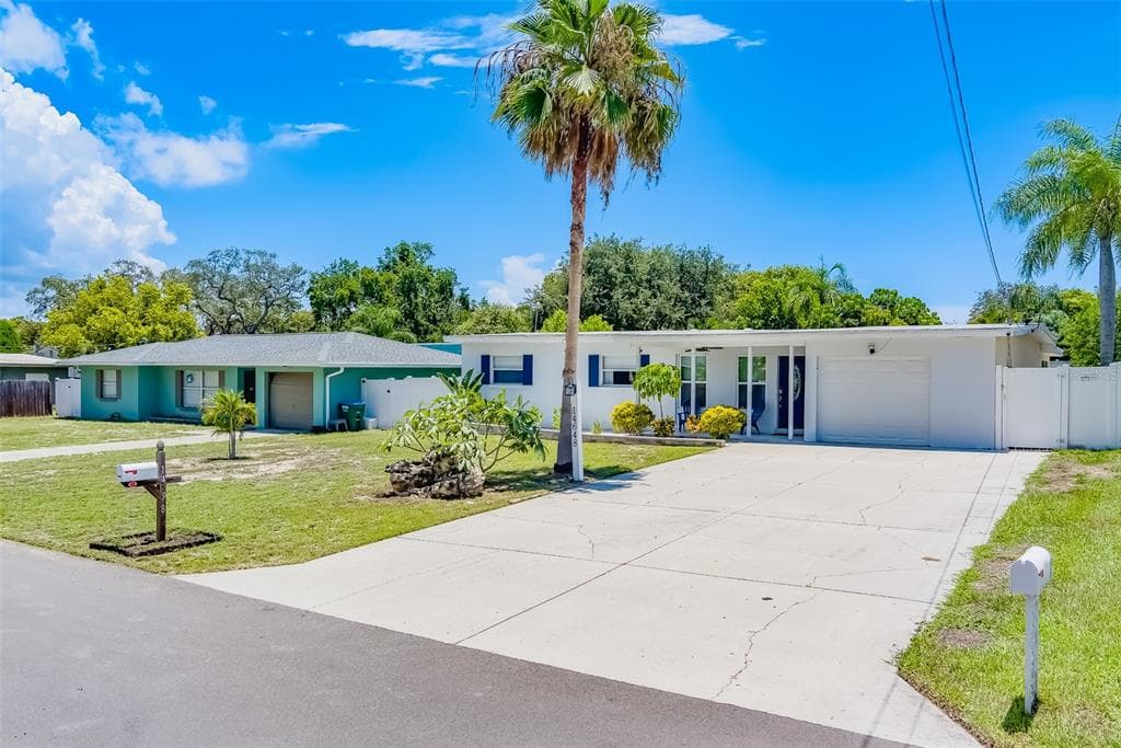 14648 BREWSTER DRIVE LARGO, FL 33774