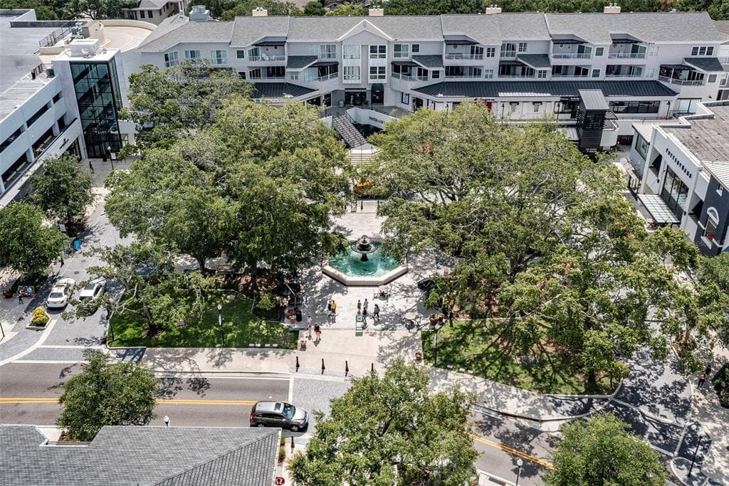 770 S VILLAGE CIRCLE UNIT 770 TAMPA, FL 33606