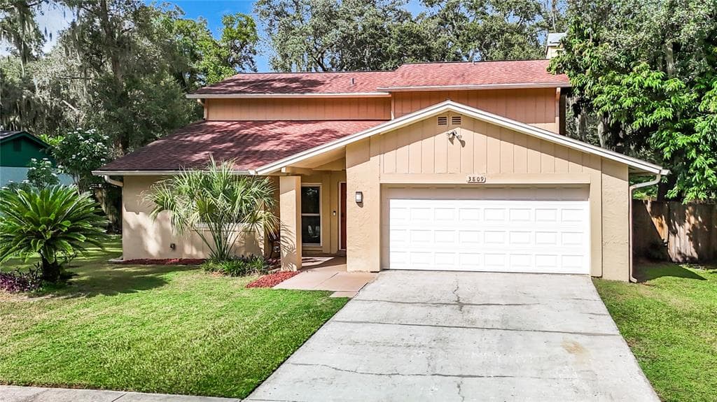 3809 WINDTREE COURT