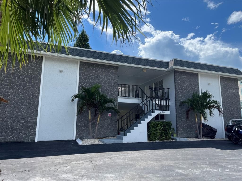 430 LARBOARD WAY UNIT 6