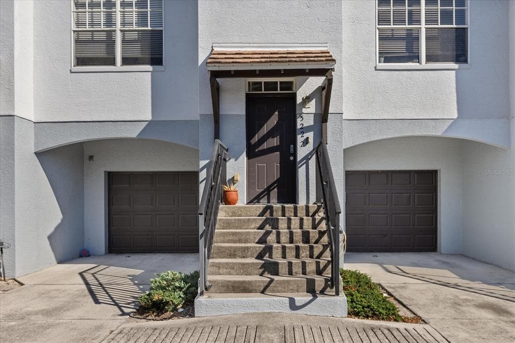 5222 OLMSTEAD BAY PLACE