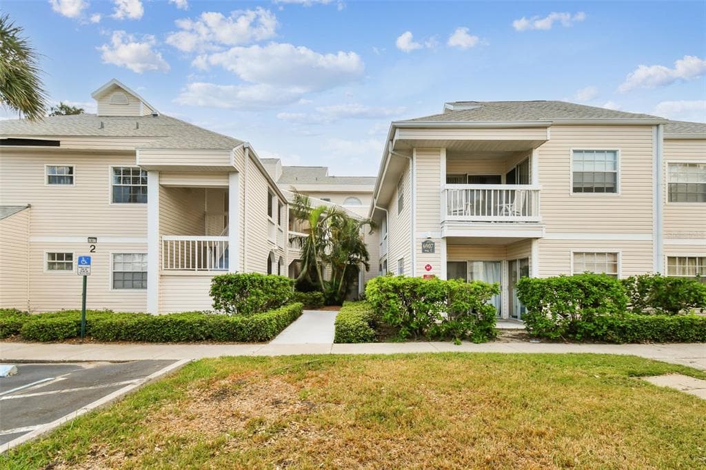 6907 STONES THROW CIRCLE N UNIT 2104 ST PETERSBURG, FL 33710