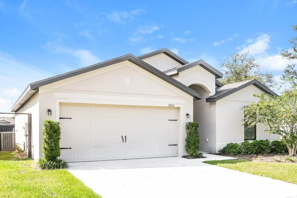 2353 BRACKNELL FOREST TRAIL TAVARES, FL 32778