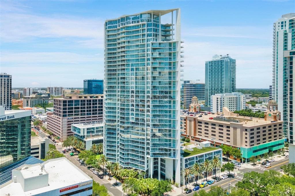 145 2ND AVENUE S UNIT 520 ST PETERSBURG, FL 33701