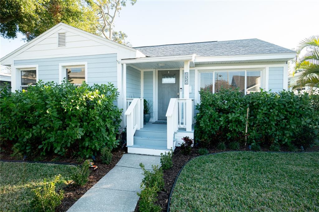 434 29TH AVENUE N ST PETERSBURG, FL 33704