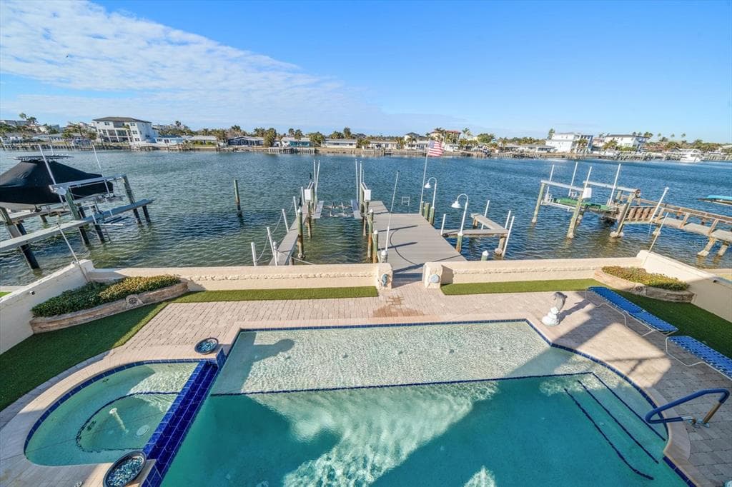 17044 DOLPHIN DRIVE