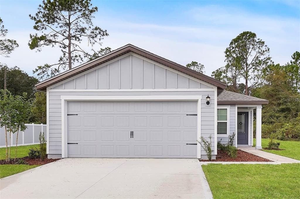 19 PRINCE KAAREL LANE PALM COAST, FL 32164