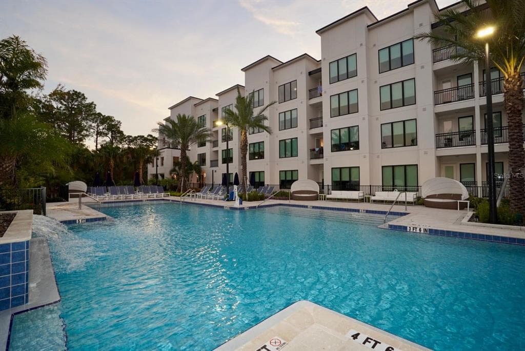 15695 GROVE RESORT AVENUE UNIT 4303 WINTER GARDEN, FL 34787