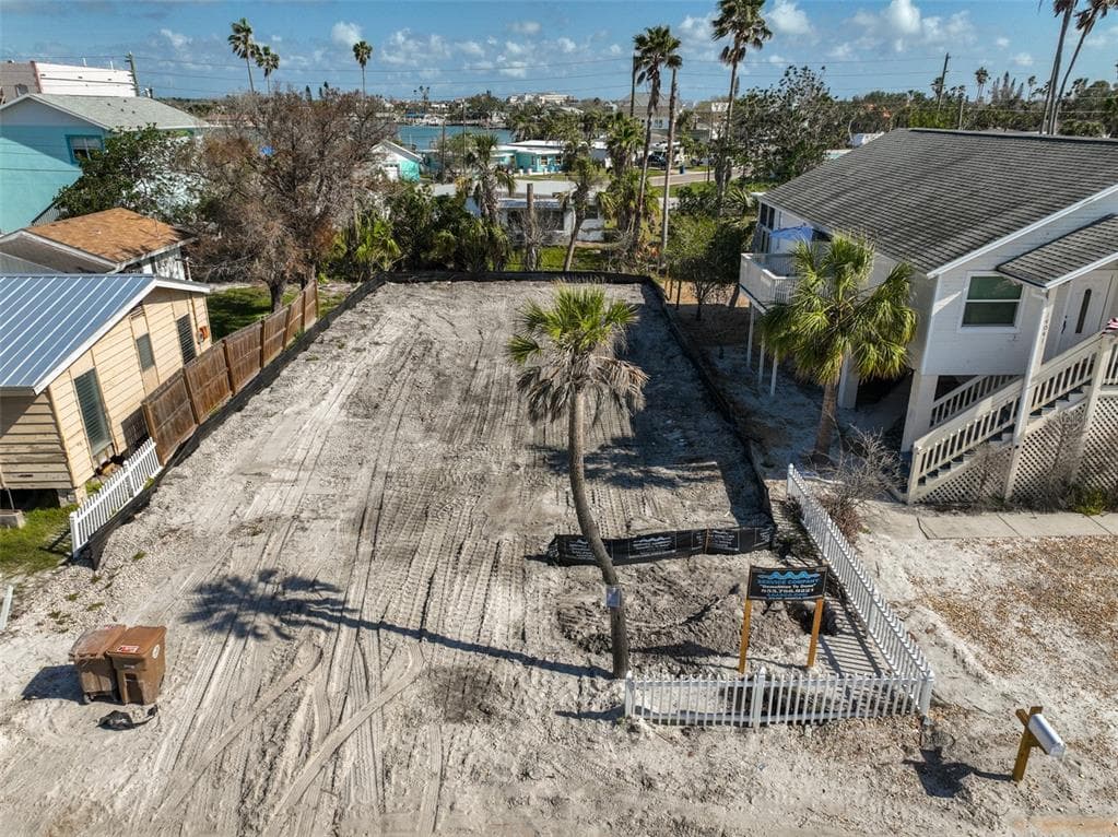 14049 PALM STREET