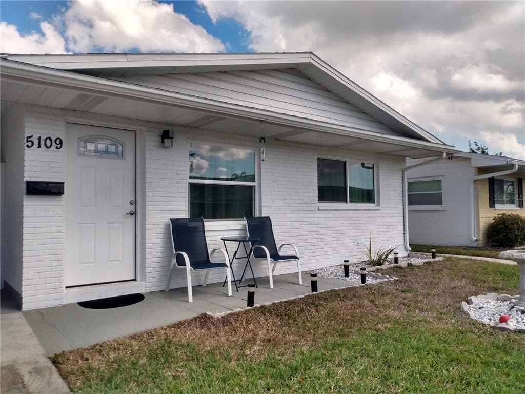 5109 LILY STREET N UNIT 204 PINELLAS PARK, FL 33782