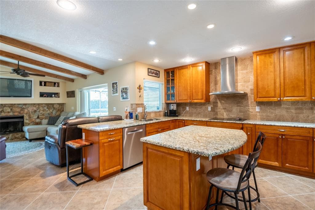 14006 ELLESMERE DRIVE TAMPA, FL 33624