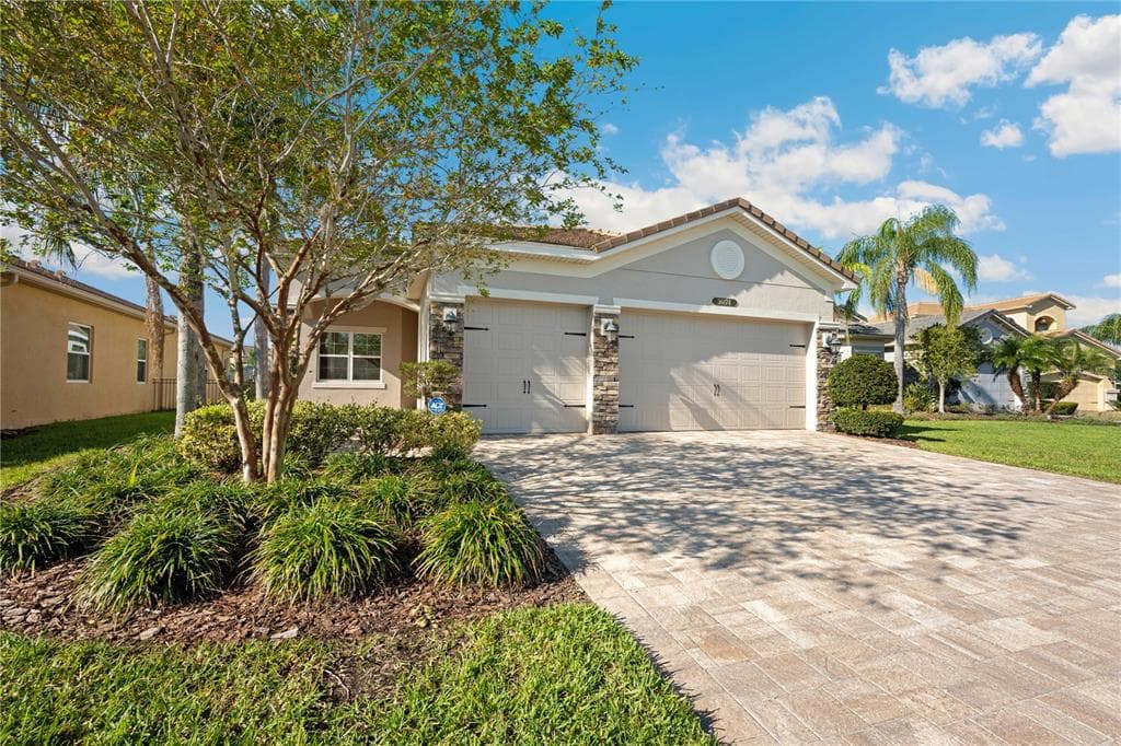 30174 SOUTHERNWOOD COURT