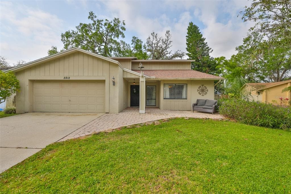 2812 ORMANDY COURT TAMPA, FL 33618