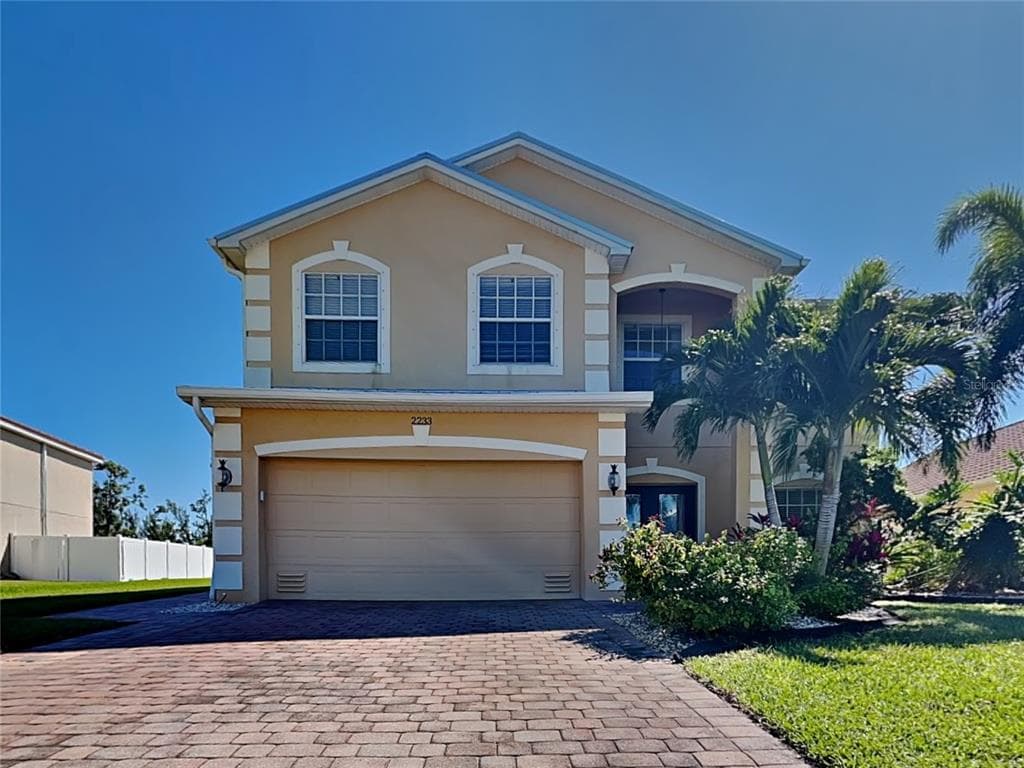 2233 CAPE HEATHER CIRCLE