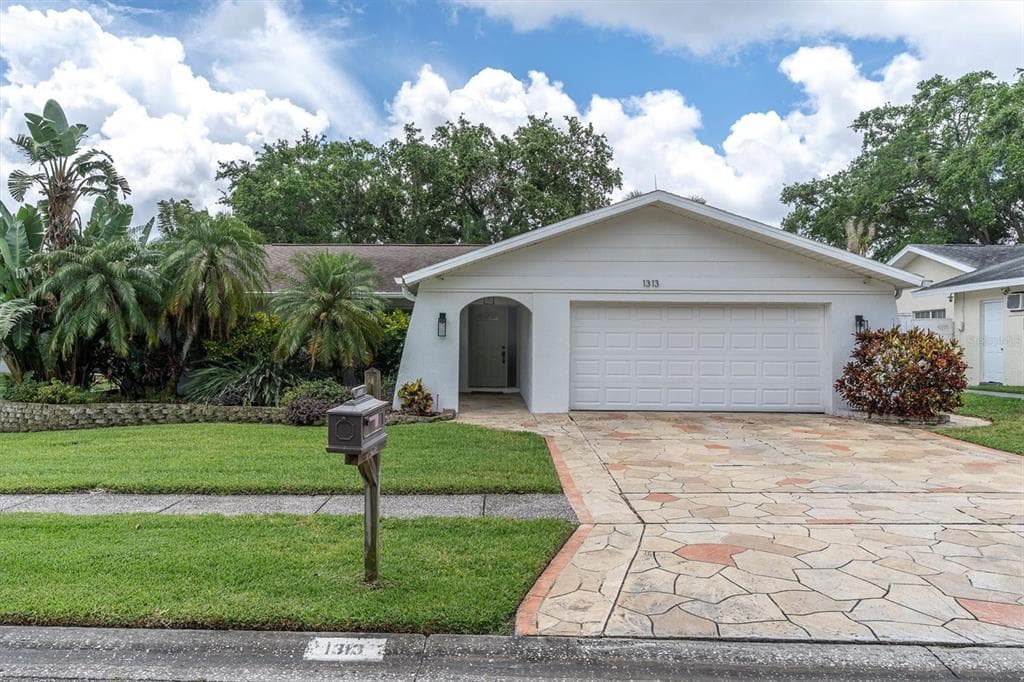 1313 MARKLEY DRIVE