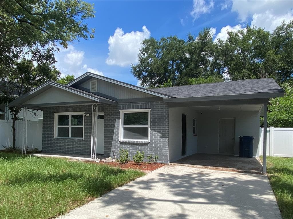 1810 E OSBORNE AVENUE TAMPA, FL 33610