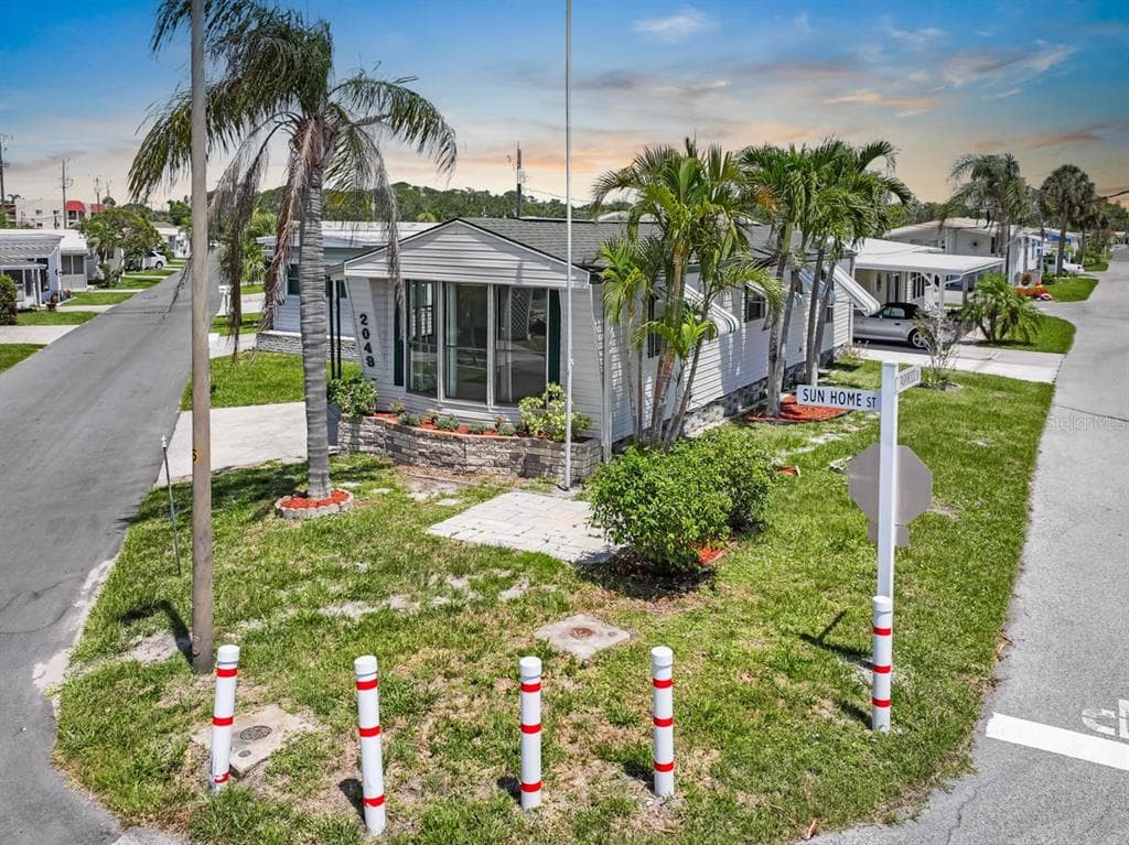 2048 SUN HOME STREET SARASOTA, FL 34231