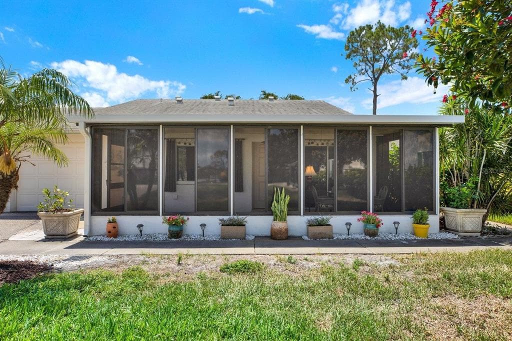 3229 40TH LANE S UNIT C ST PETERSBURG, FL 33711