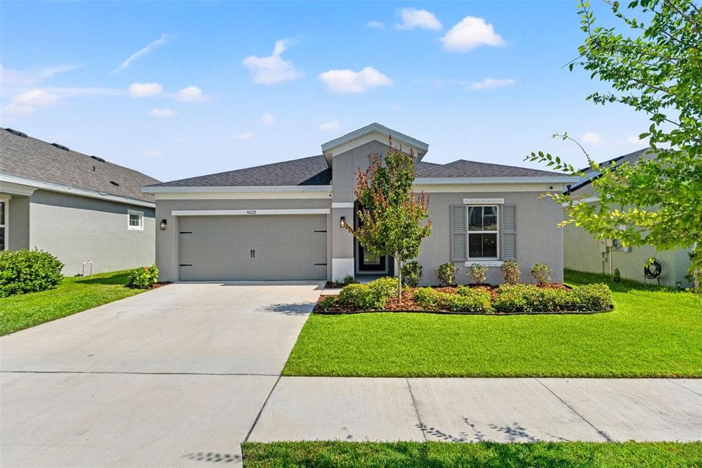 6123 GOLDEN NETTLE DRIVE