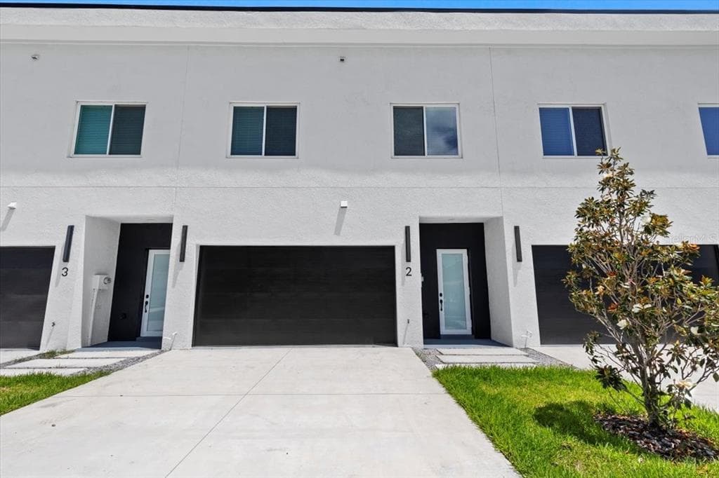 2608 W COLUMBUS DRIVE UNIT 4