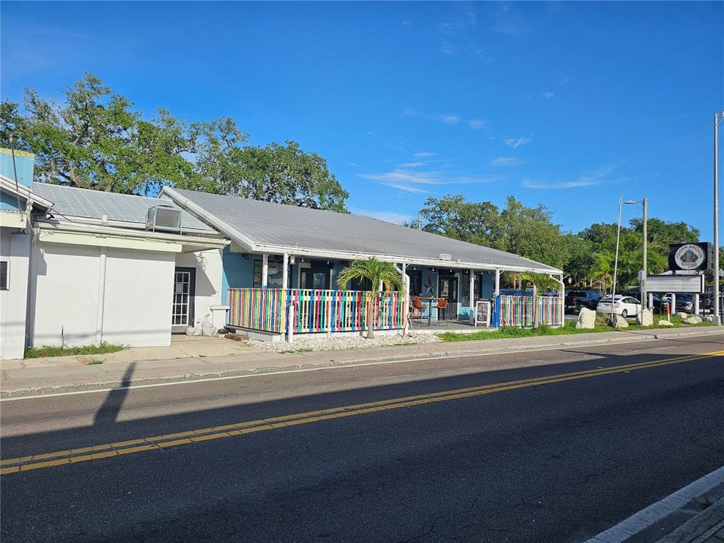 606 N PINELLAS AVENUE