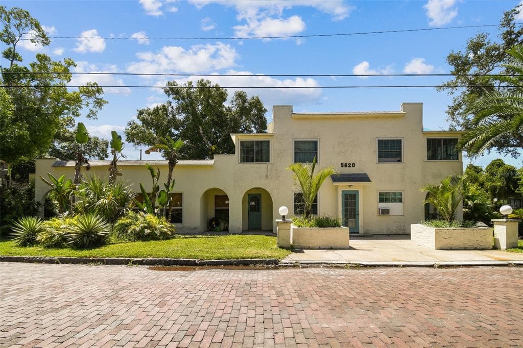 5620 29TH AVE S UNIT D GULFPORT, FL 33707