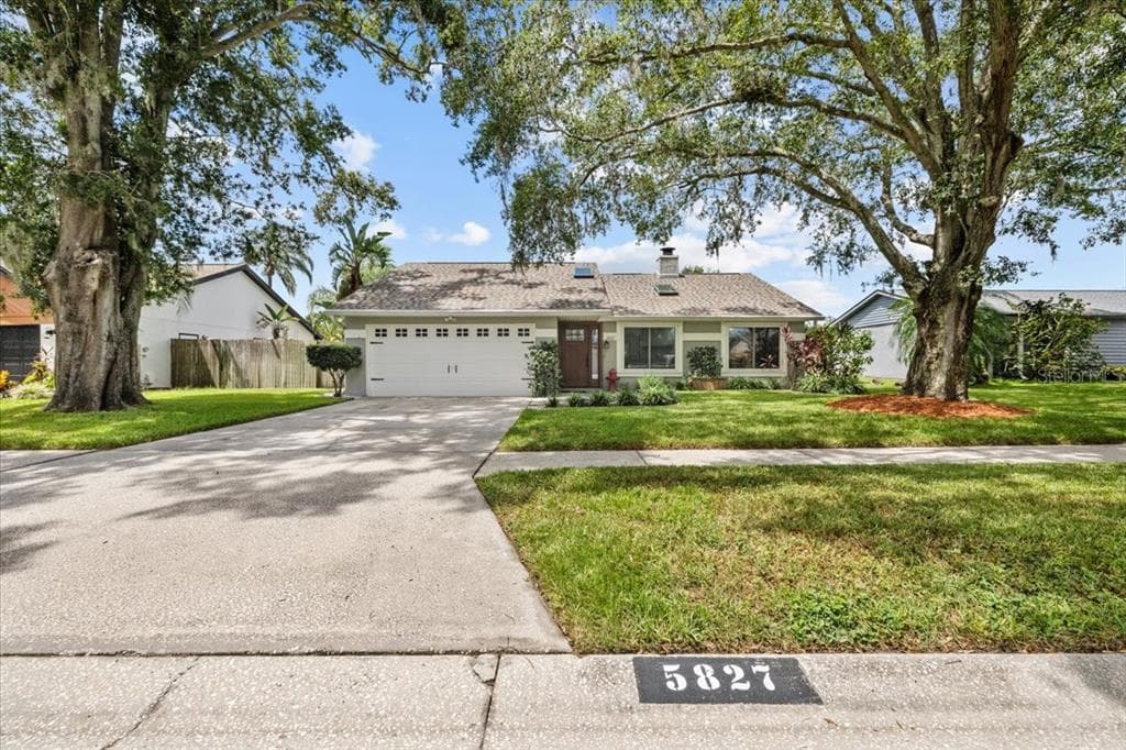 5827 SILVER MOON AVENUE TAMPA, FL 33625