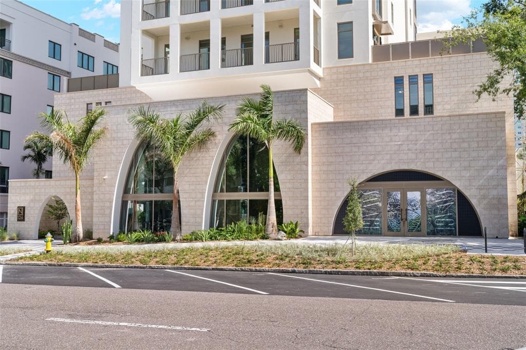 126 4TH AVENUE NE UNIT 502 ST PETERSBURG, FL 33701