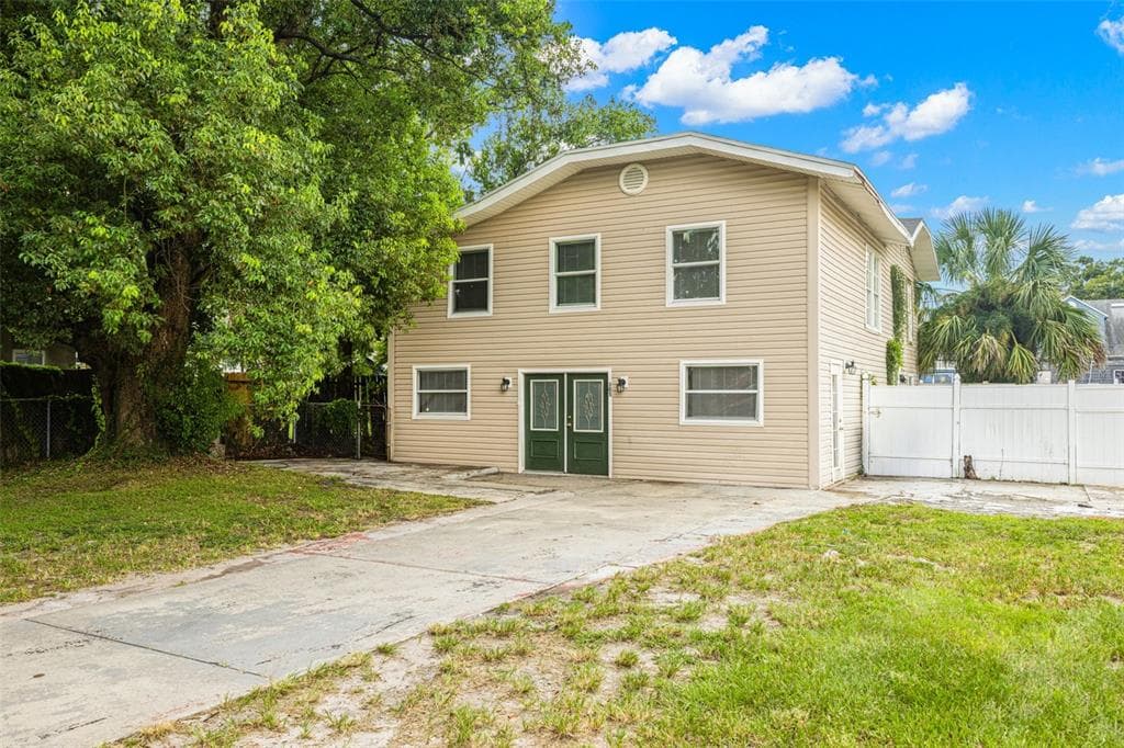 305 E HANNA AVENUE TAMPA, FL 33604