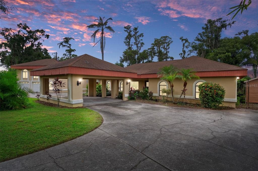 228 LAKESIDE DRIVE LUTZ, FL 33549