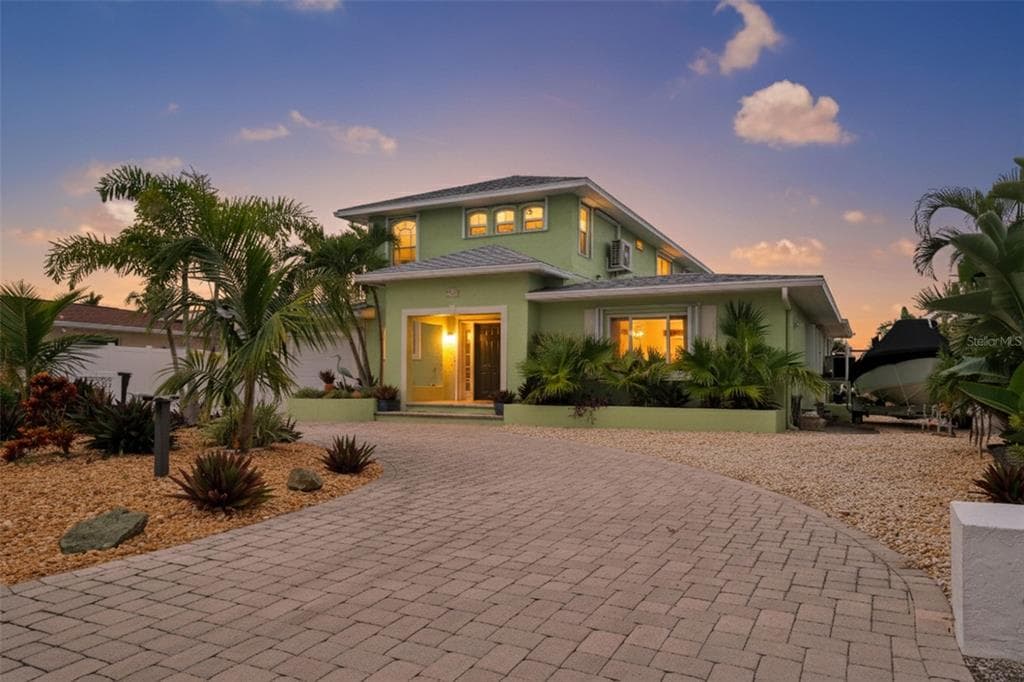 8080 COQUINA WAY ST PETE BEACH, FL 33706
